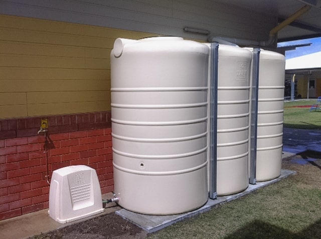 installing water tanks